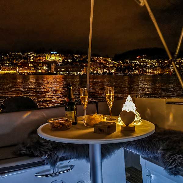 Candlelight - Relaxen auf dem Vierwaldstättersee Candlelight - Relaxen auf dem Vierwaldstättersee